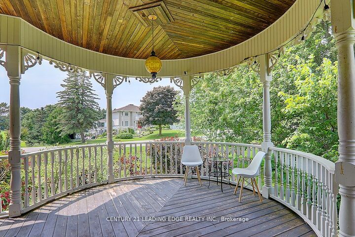 Property Photo: 7 Maple View Lane ON L4A 7X5