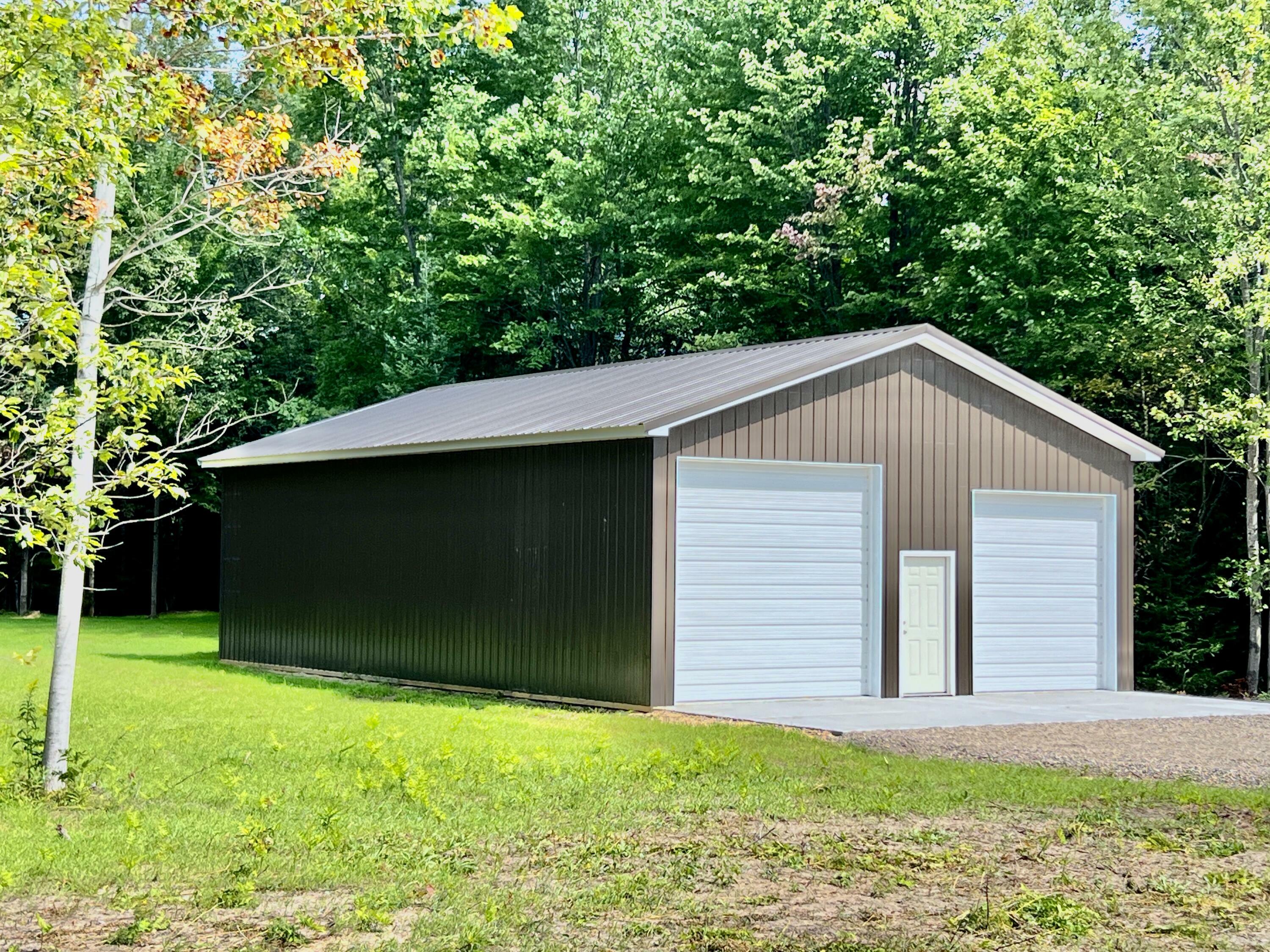 Property Photo:  15193 Lakeview Drive  MI 49799 