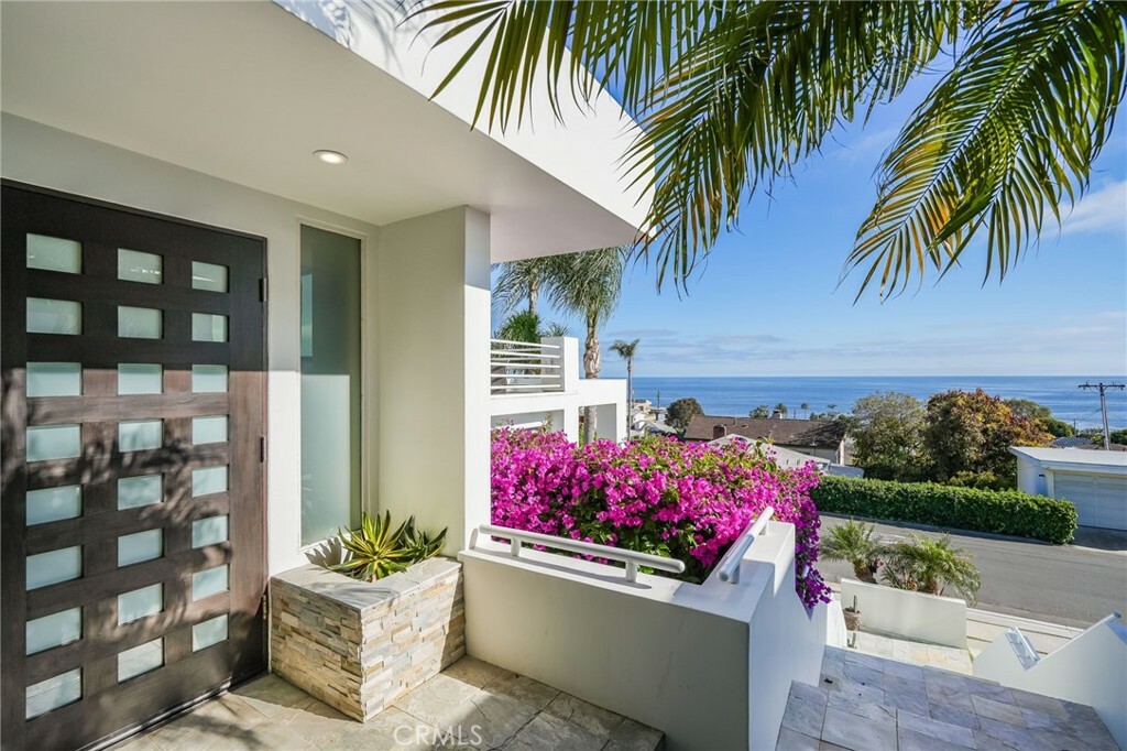 818 Hillcrest Drive  Laguna Beach CA 92651 photo