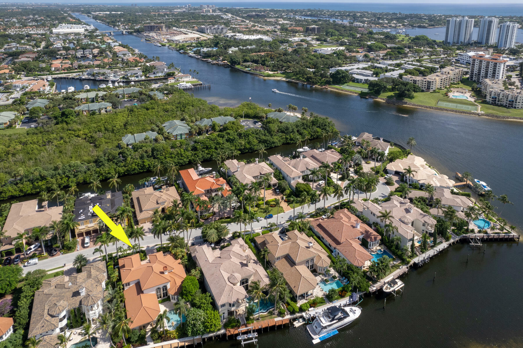 Property Photo:  828 Harbour Isles Place  FL 33410 