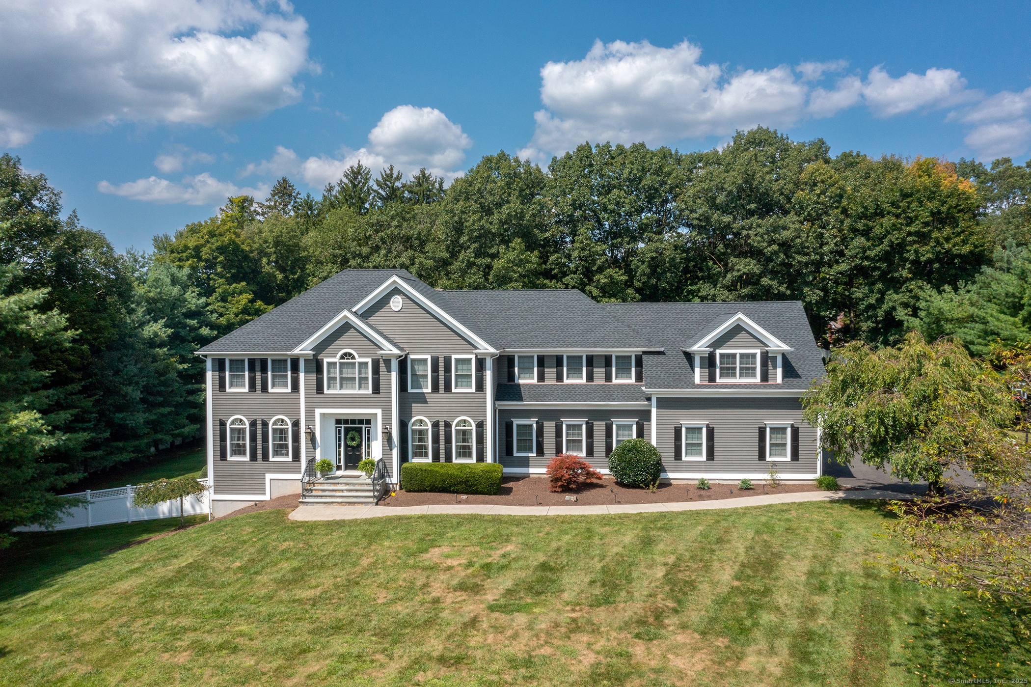 2 Shoreview Lane  Danbury CT 06811 photo
