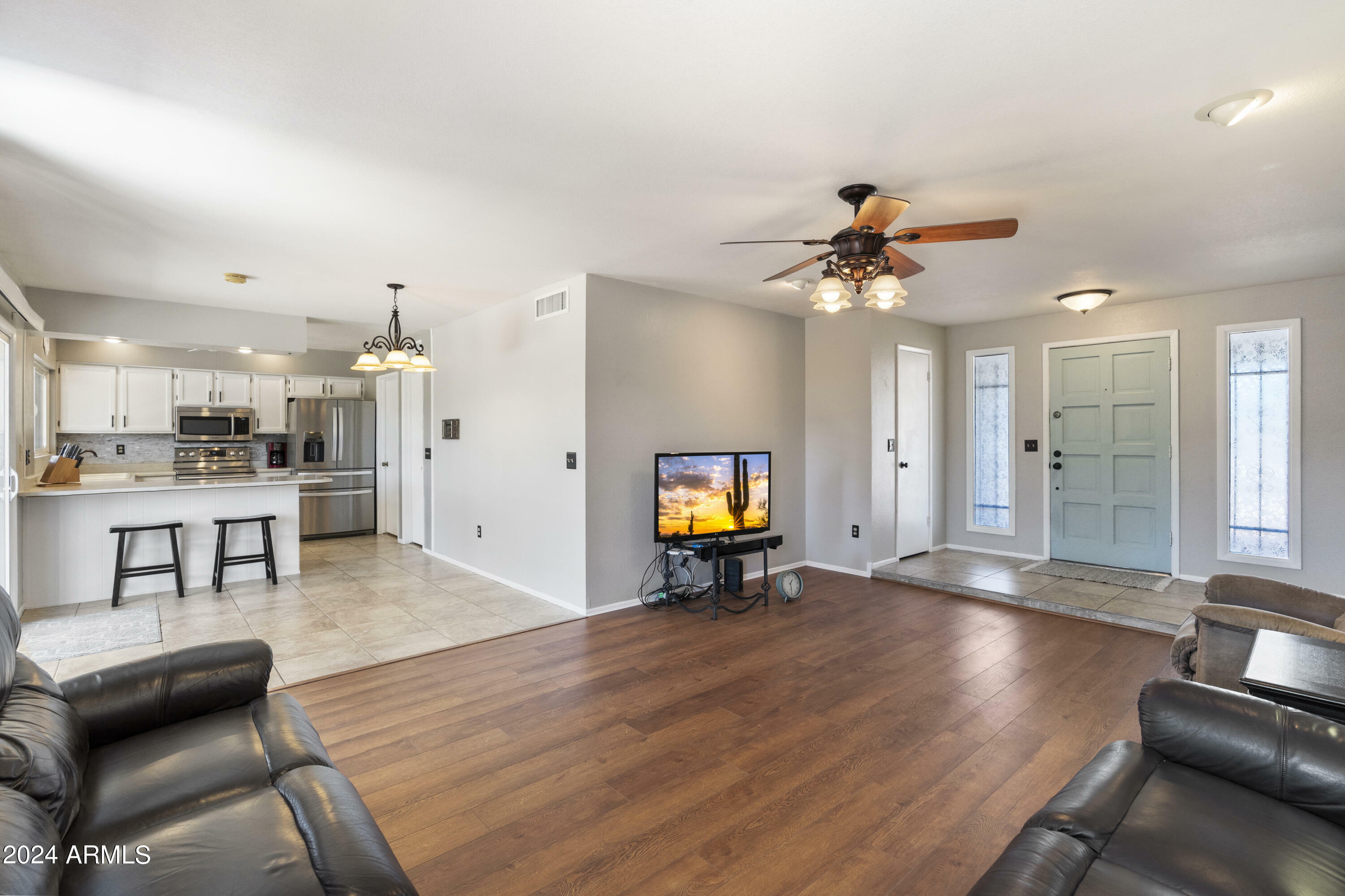 Property Photo:  1109 W Manhatton Drive  AZ 85282 