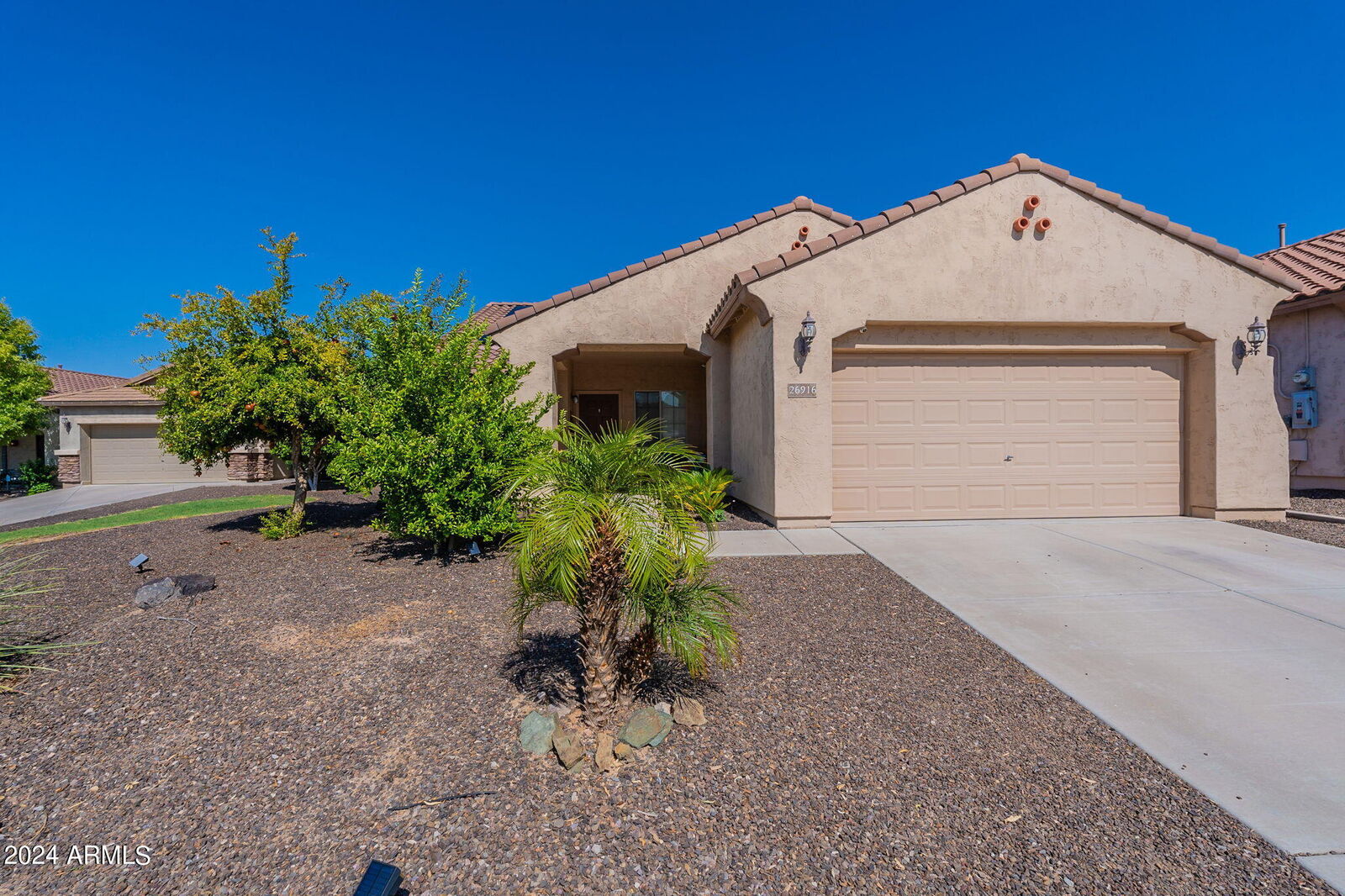 Property Photo: 26916 N 52nd Glen AZ 85083