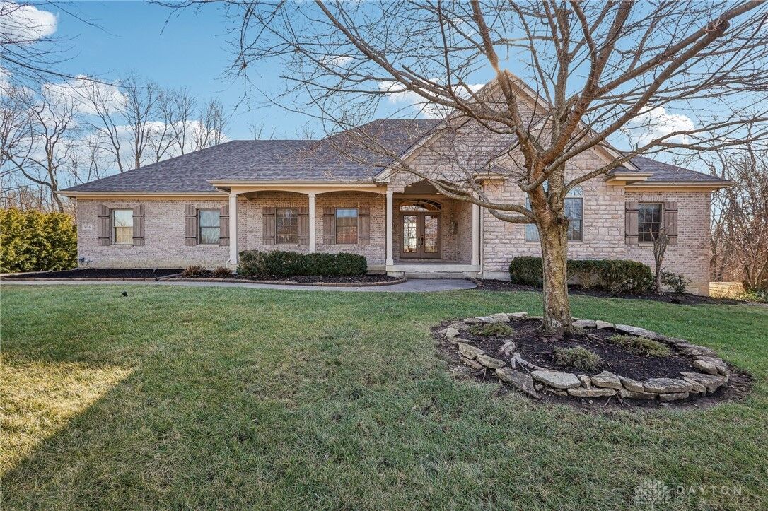 Property Photo:  906 El Kenna Court  OH 45458 