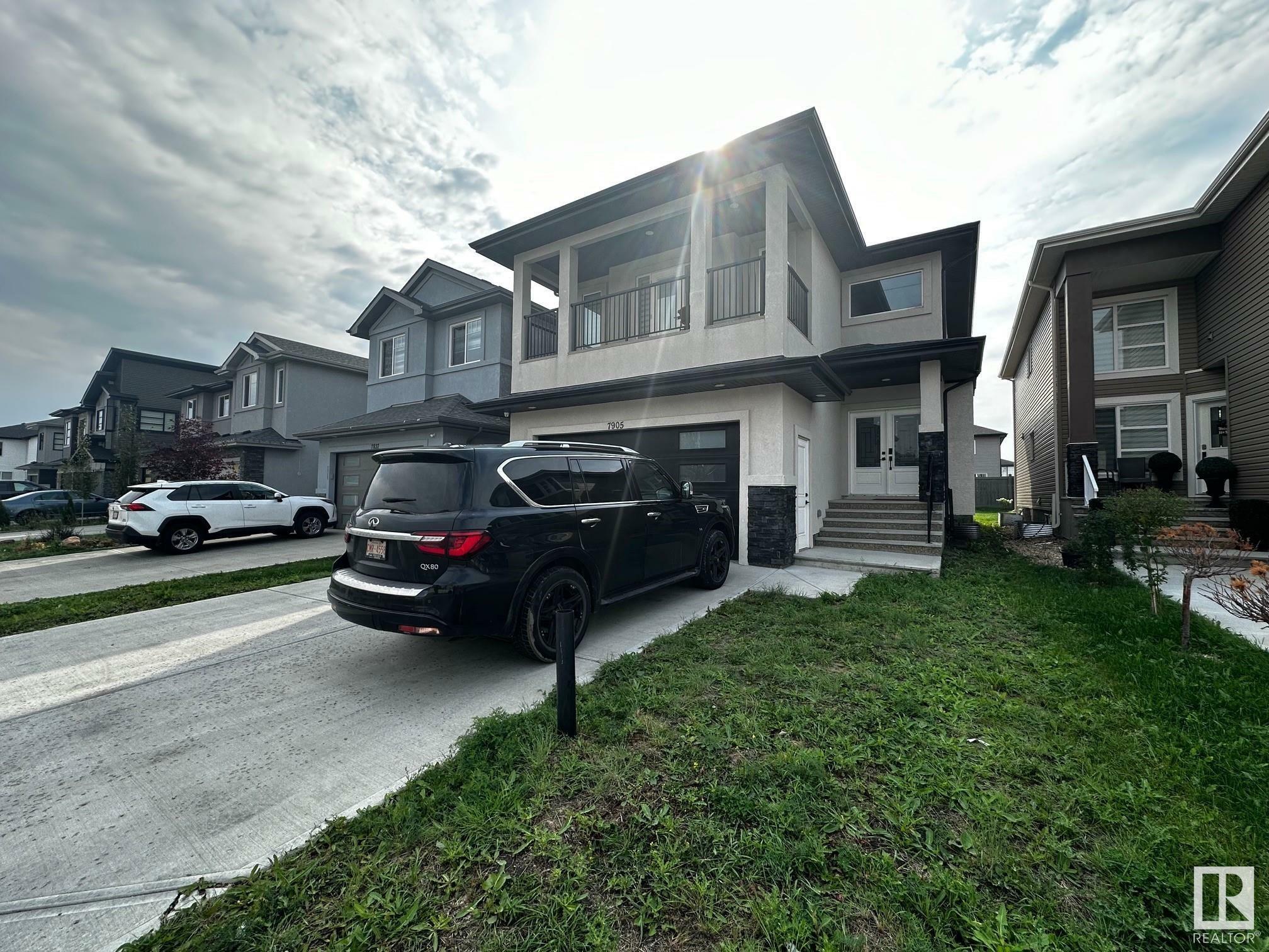 Photo de la propriété:  7905 174A Avenue NW  AB T5Z 0R8 