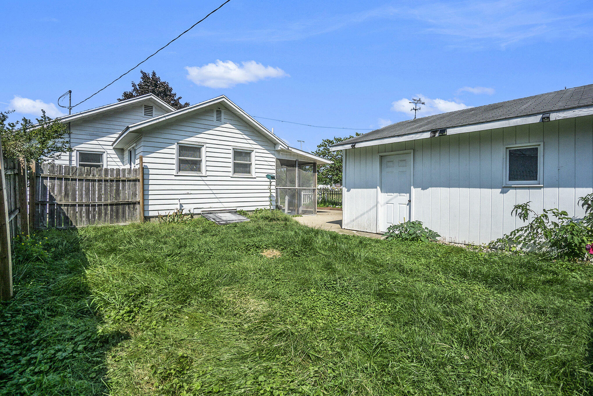 Property Photo:  3706 Lake Street  MI 49048 