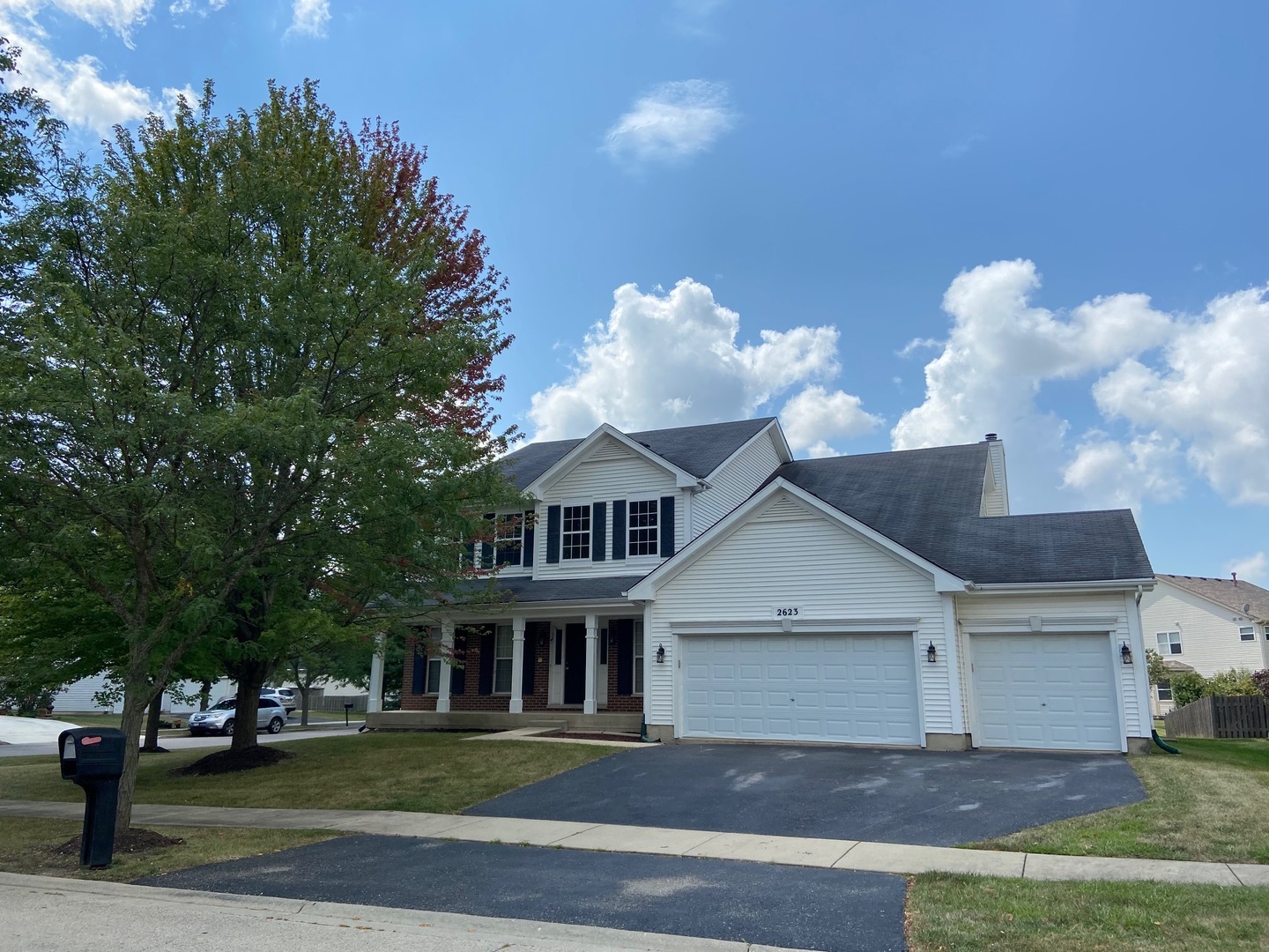 Property Photo: 2623 Shenandoah Court IL 60503