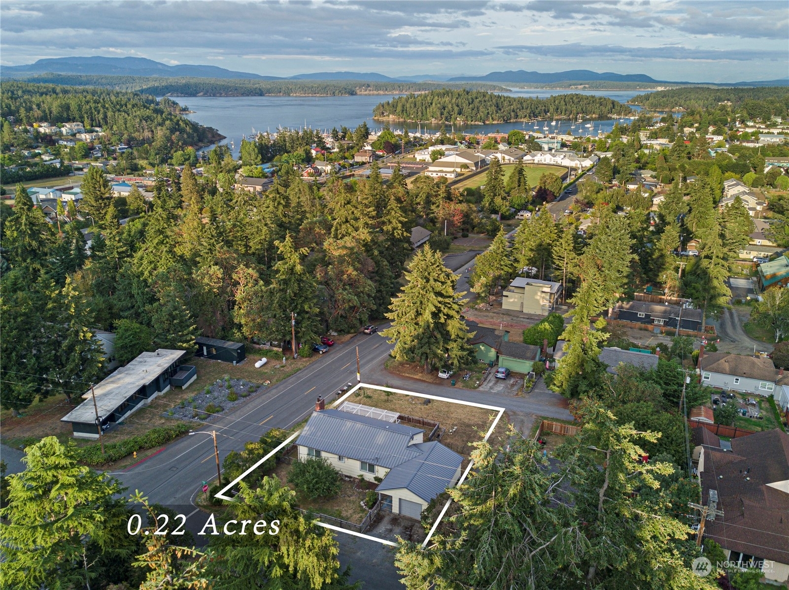 Property Photo:  220 Scenic Place  WA 98250 