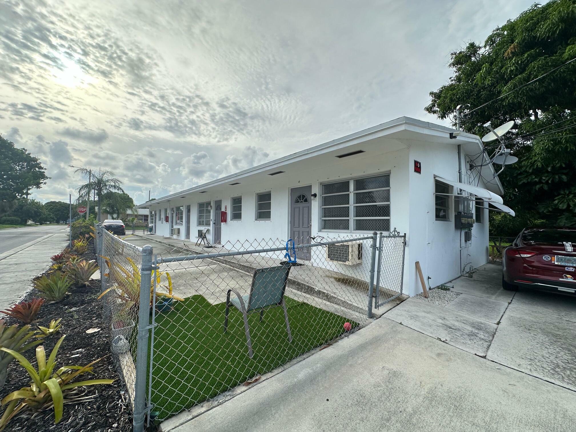 932 S B Street 1-4  Lake Worth Beach FL 33460 photo