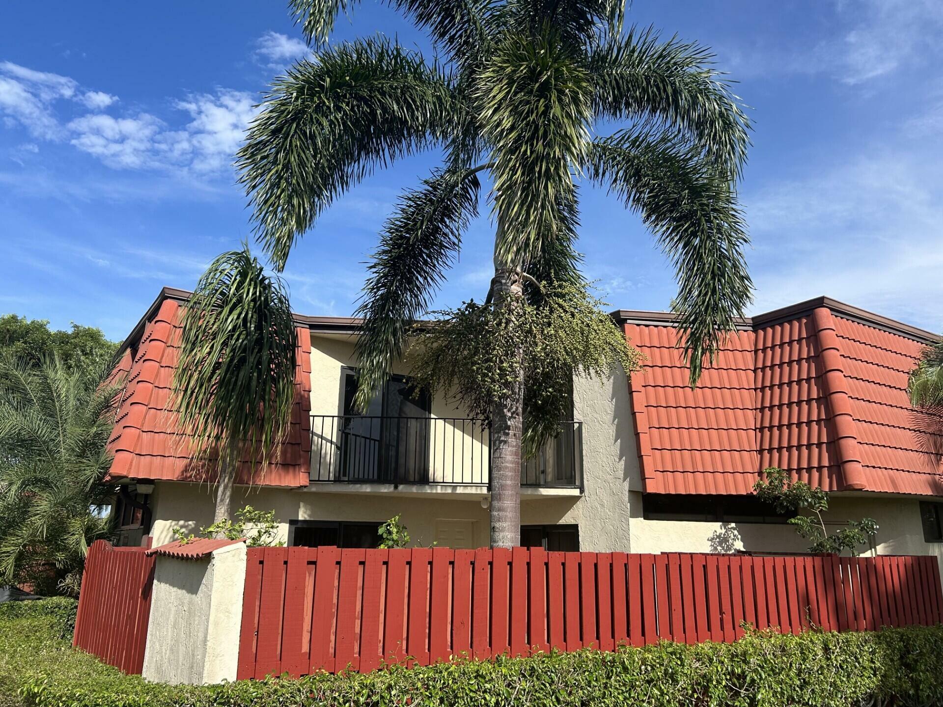 Property Photo:  3907 Victoria Drive  FL 33406 