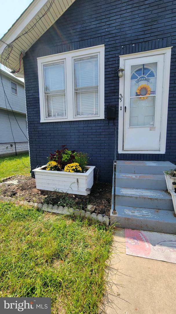 Property Photo:  33 S Highland Avenue  NJ 08078 