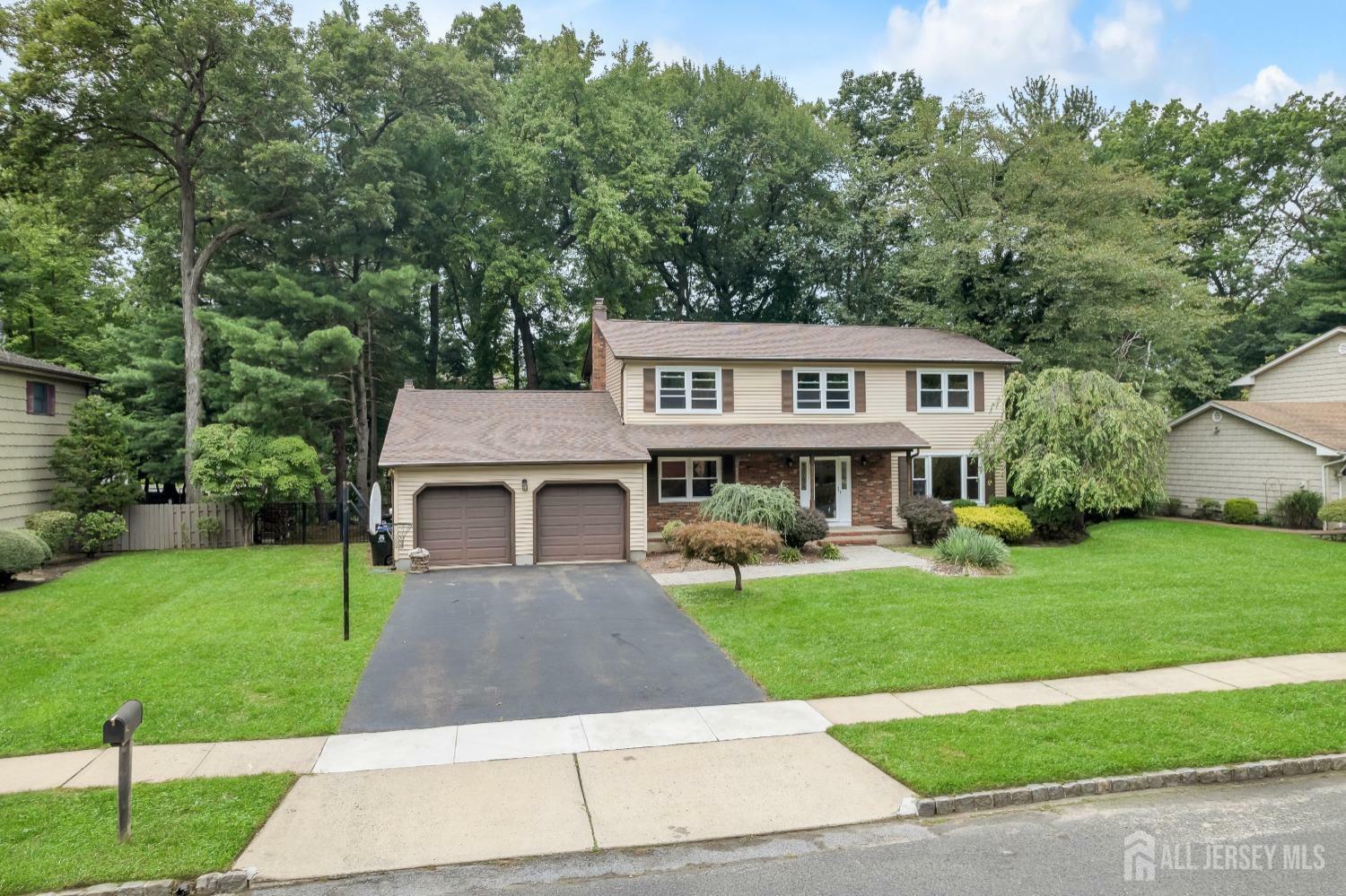 Property Photo:  6 Mount Court  NJ 08816 