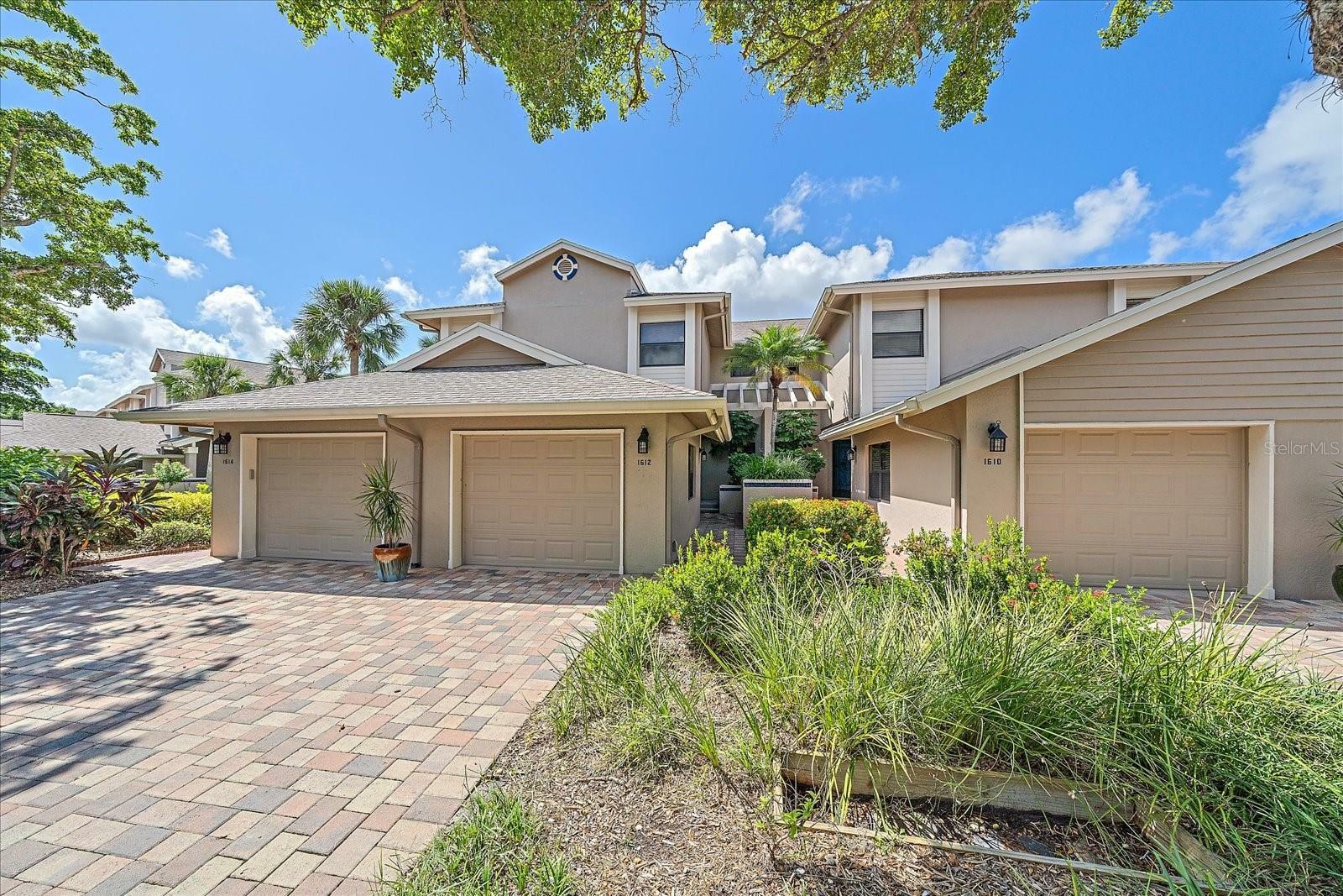 Property Photo:  1612 Starling Drive 101  FL 34231 