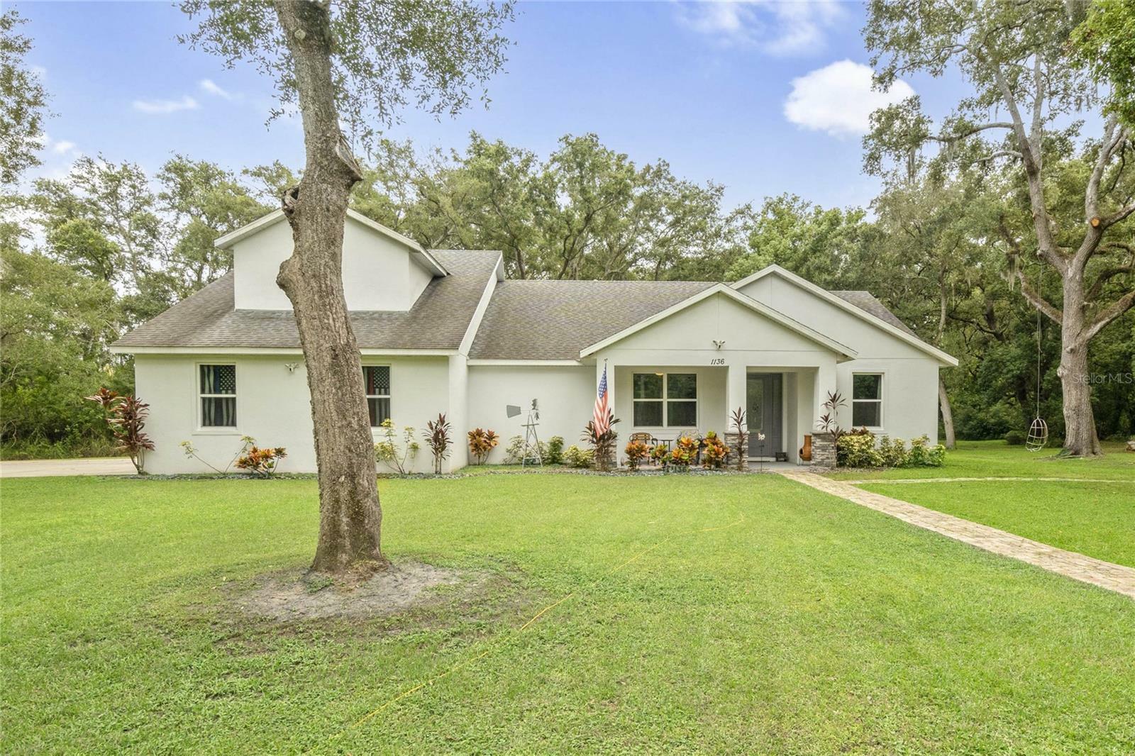 Property Photo: 1136 Brick Rd FL 34787