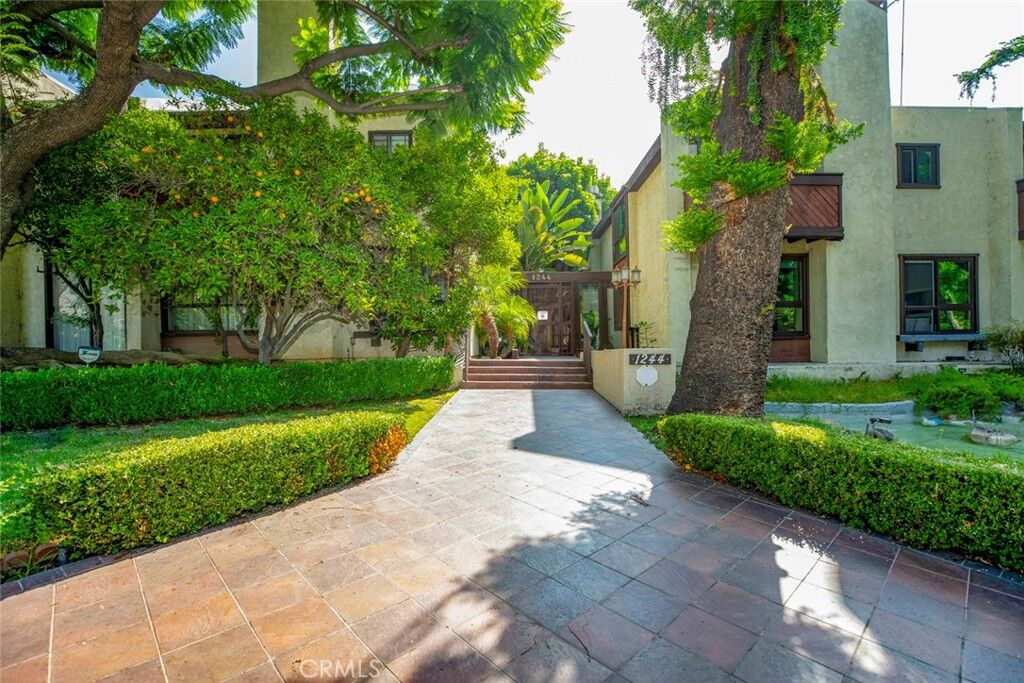 Property Photo: 1244 Valley View Rd. 120 CA 91202