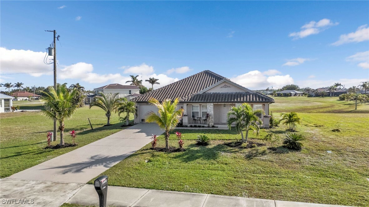 Property Photo:  17314 Cape Horn Boulevard  FL 33955 