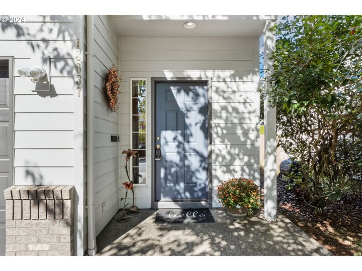 Property Photo:  18637 SW Cascade Dr  OR 97003 