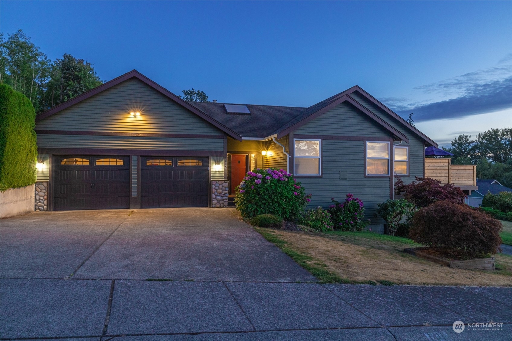 Property Photo:  1415 Edwards Street  WA 98229 