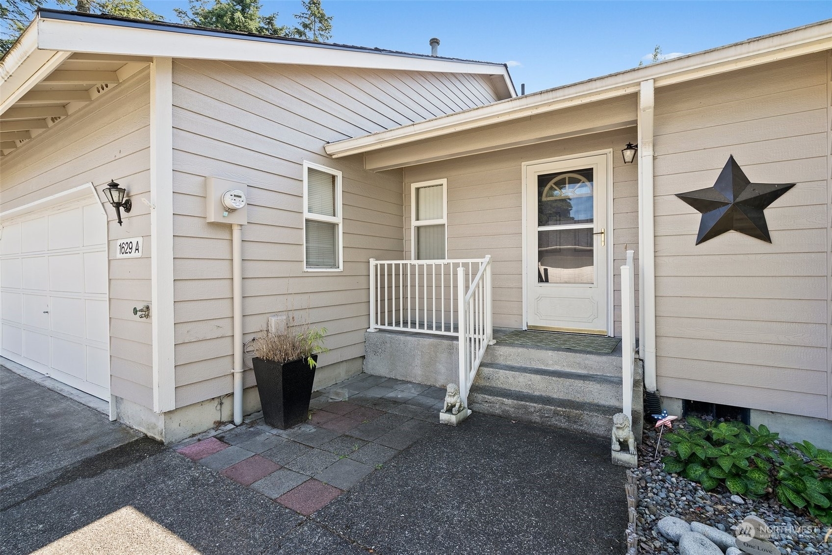 Property Photo:  1629 Collins A  WA 98321 