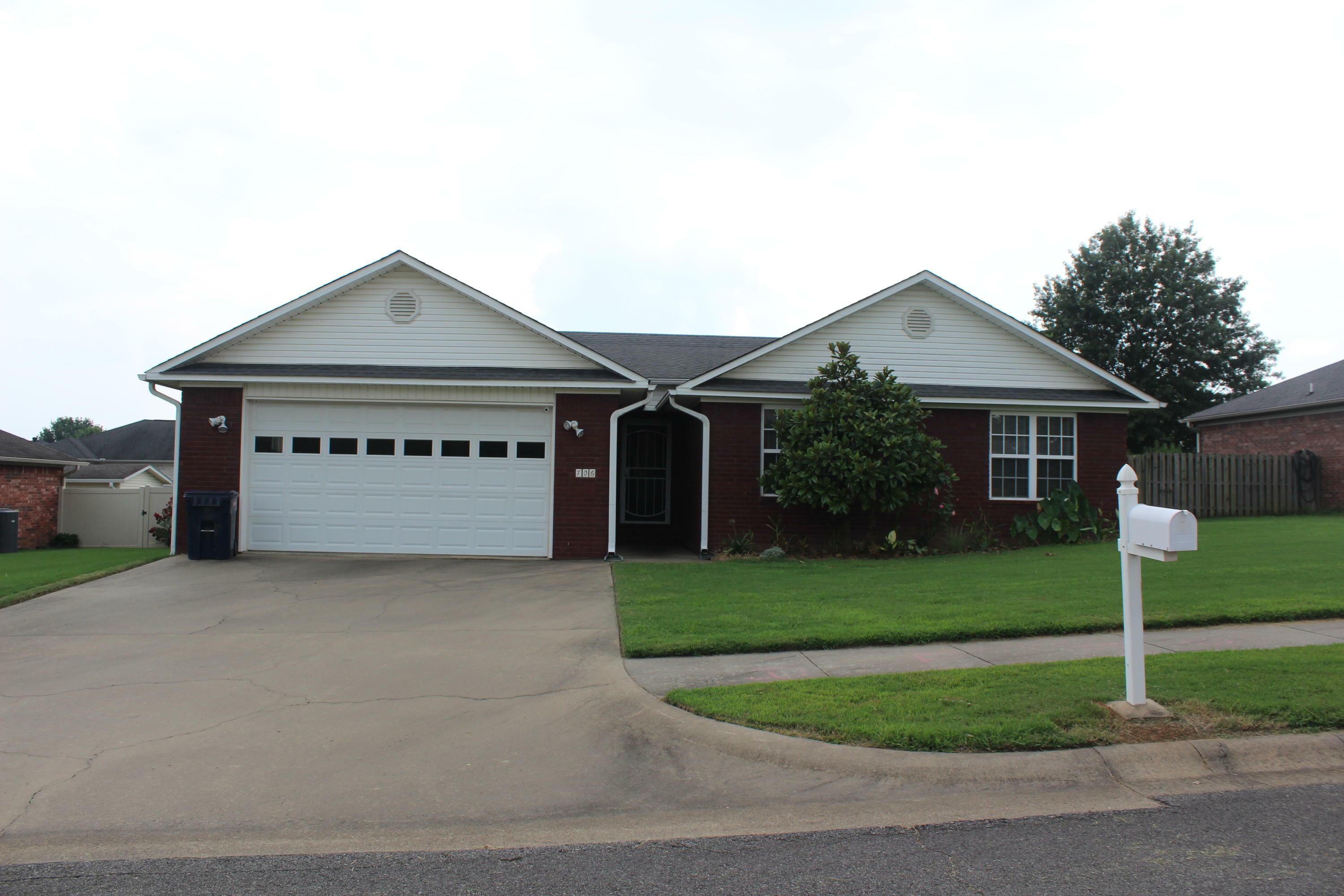 Property Photo:  706 Mulberry Drive  AR 72830 