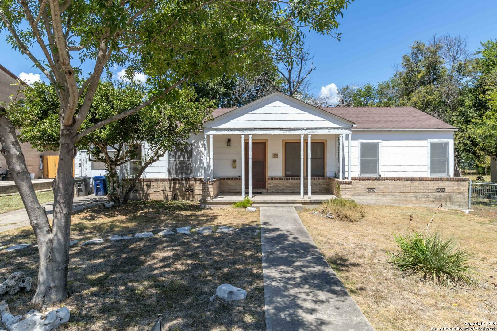 Property Photo:  439 North Dr  TX 78201 