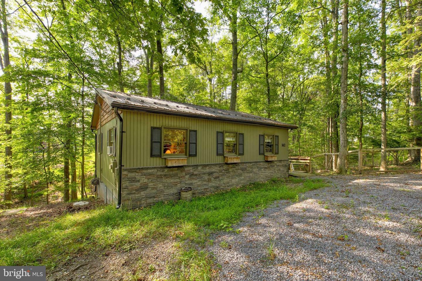 Property Photo:  142 Redbud Lane  WV 25427 