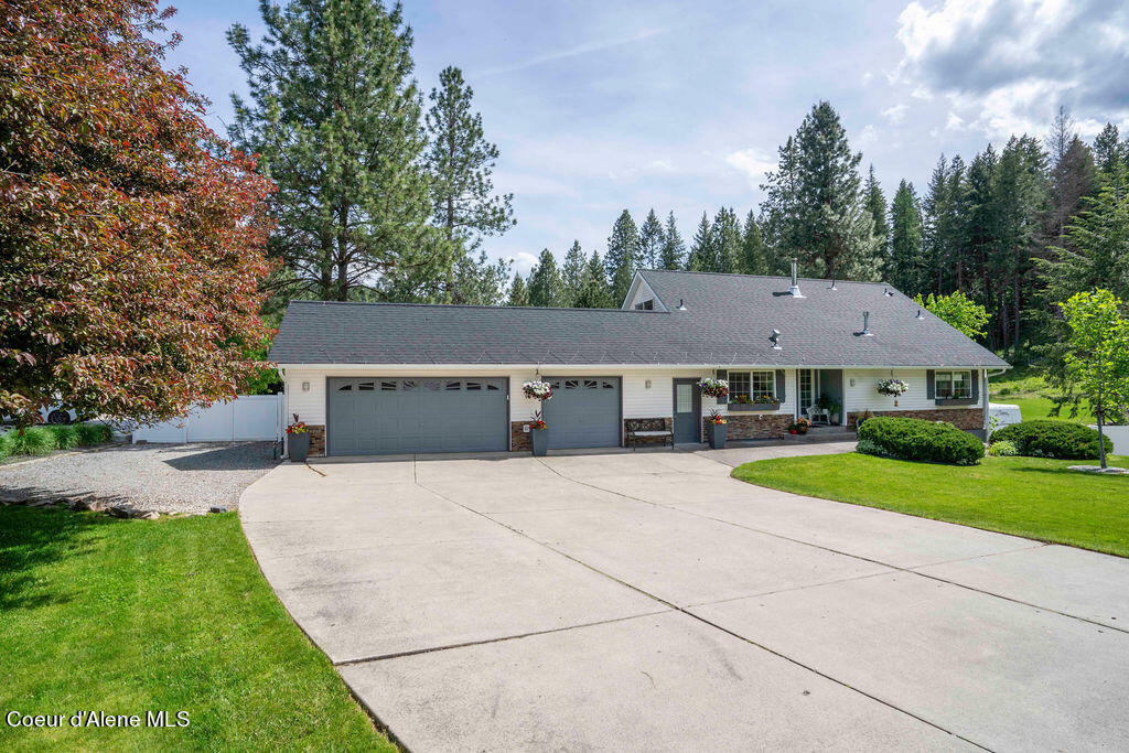 Property Photo:  2570 E Thomas Hill Dr  ID 83815 