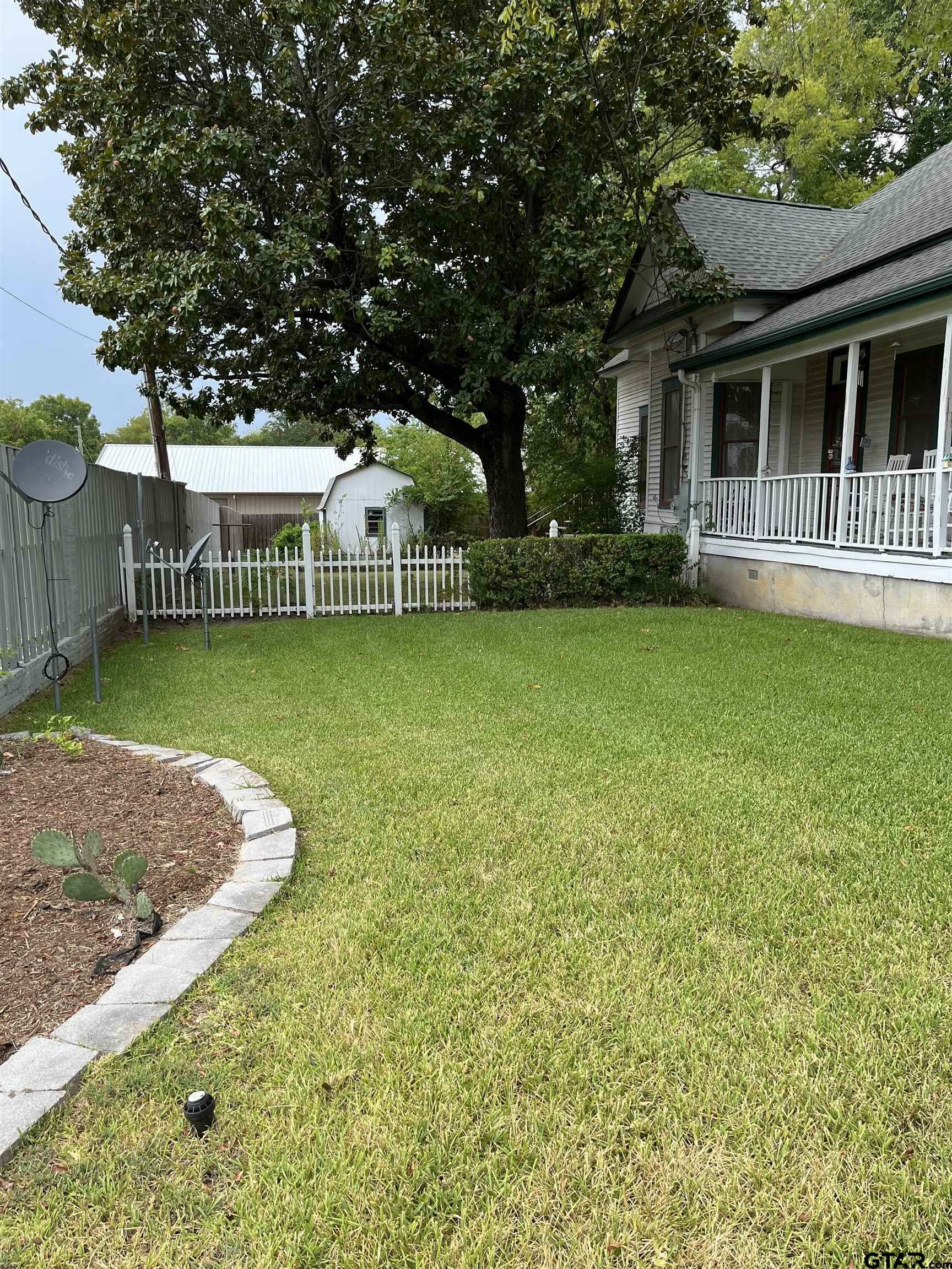 Property Photo:  701 N Johnson  TX 75773 