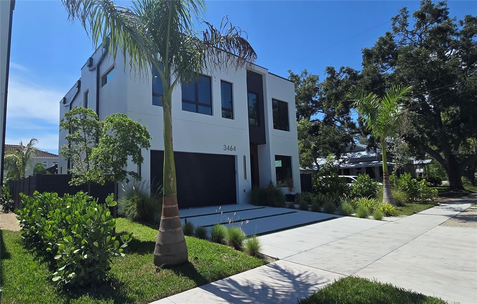 Property Photo:  3464 Camino Real  FL 34239 