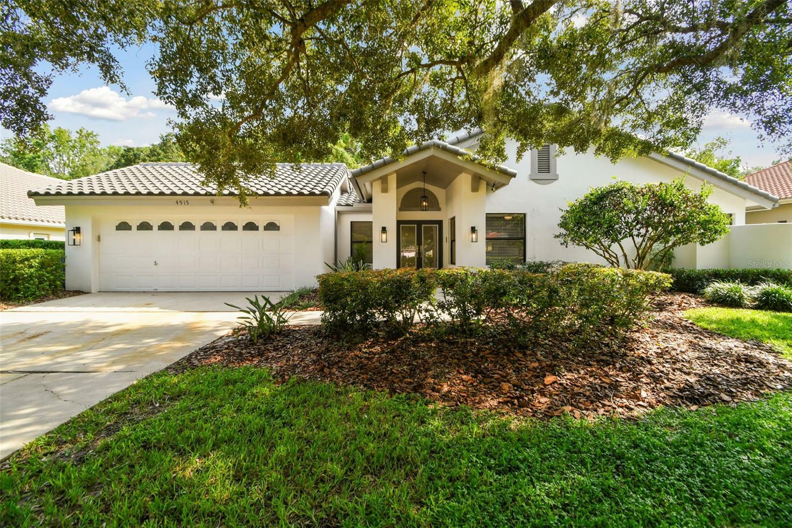 Property Photo:  4915 Londonderry Drive  FL 33647 