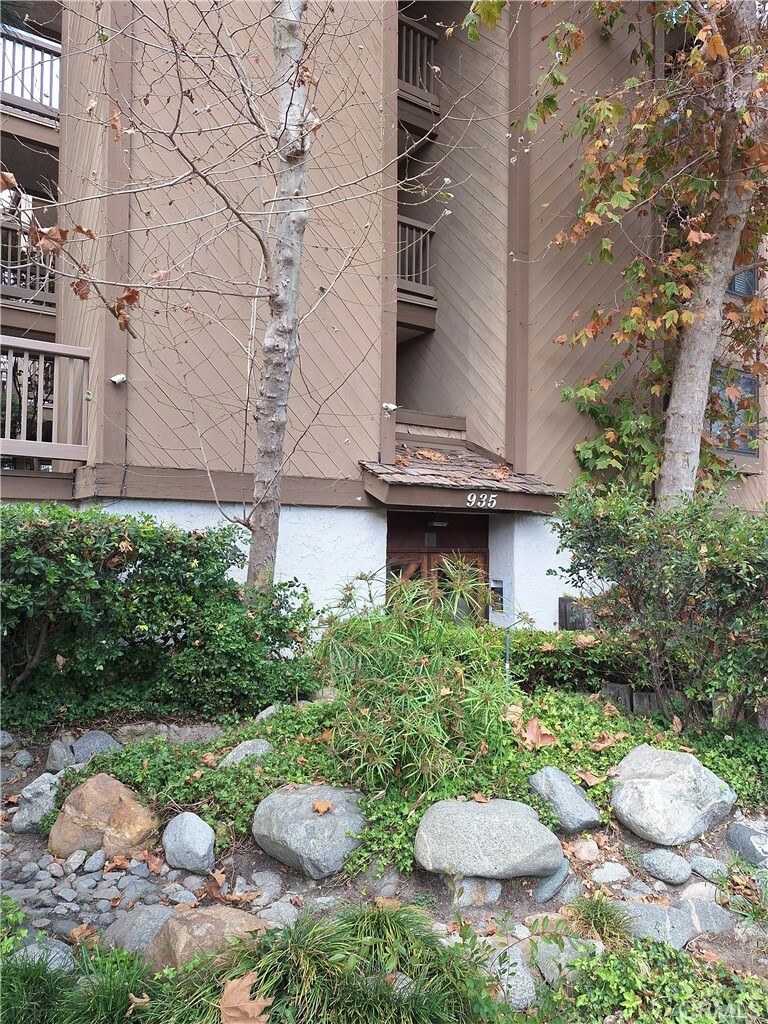 Property Photo:  935 Main Street 303  CA 90245 