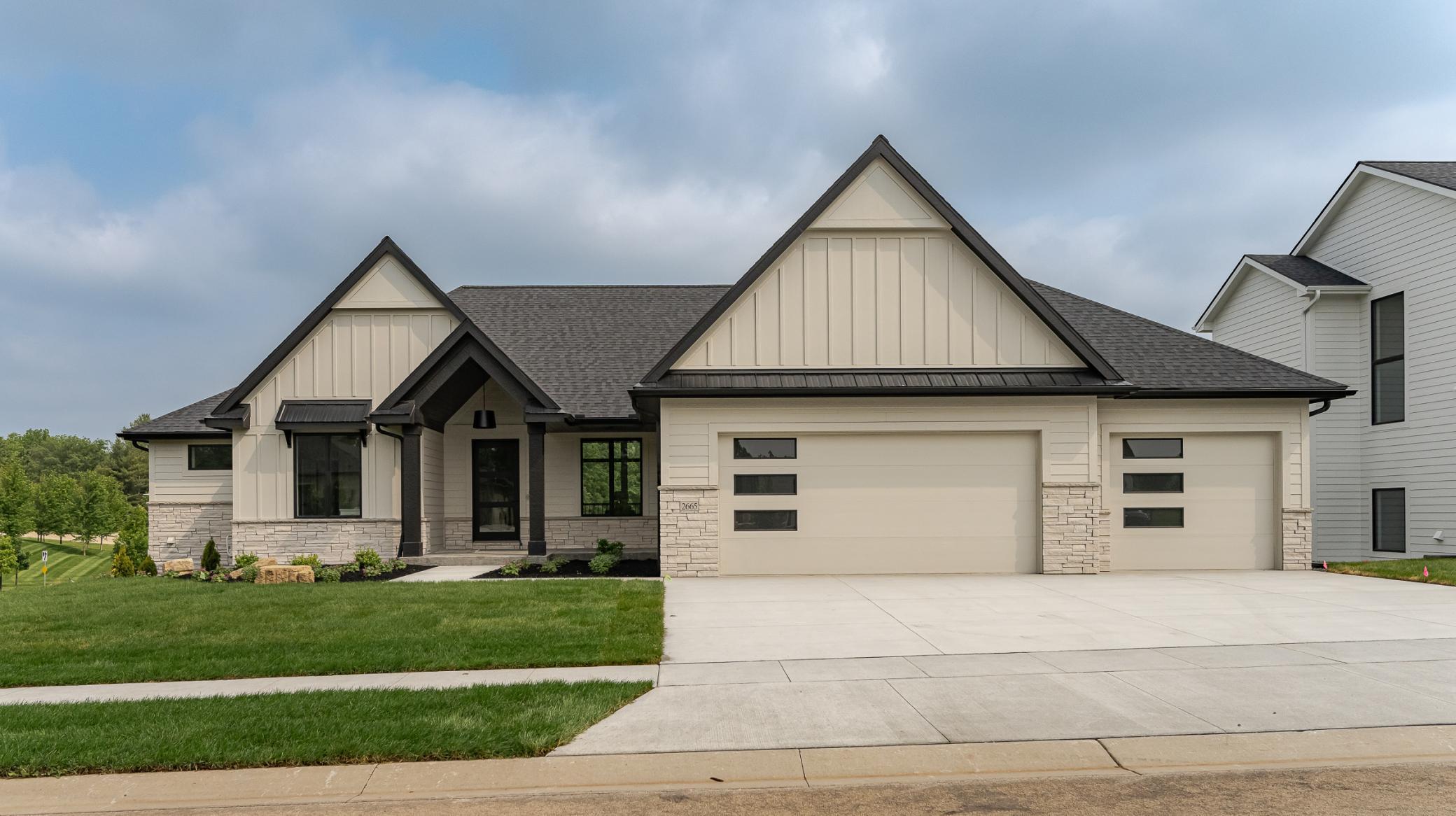 Property Photo:  2665 Timber Oaks Road SW  MN 55902 