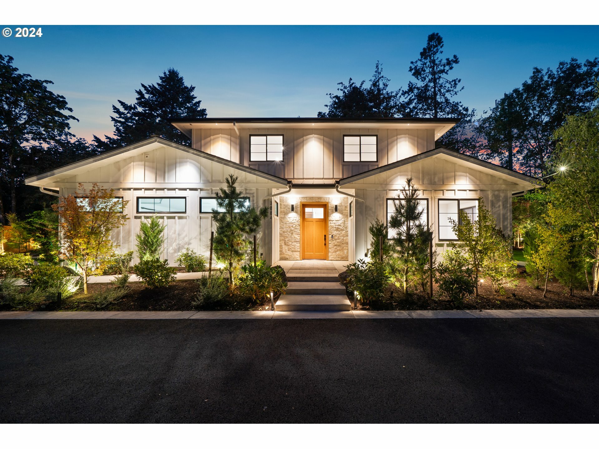 3884 Lake Grove Ave  Lake Oswego OR 97035 photo