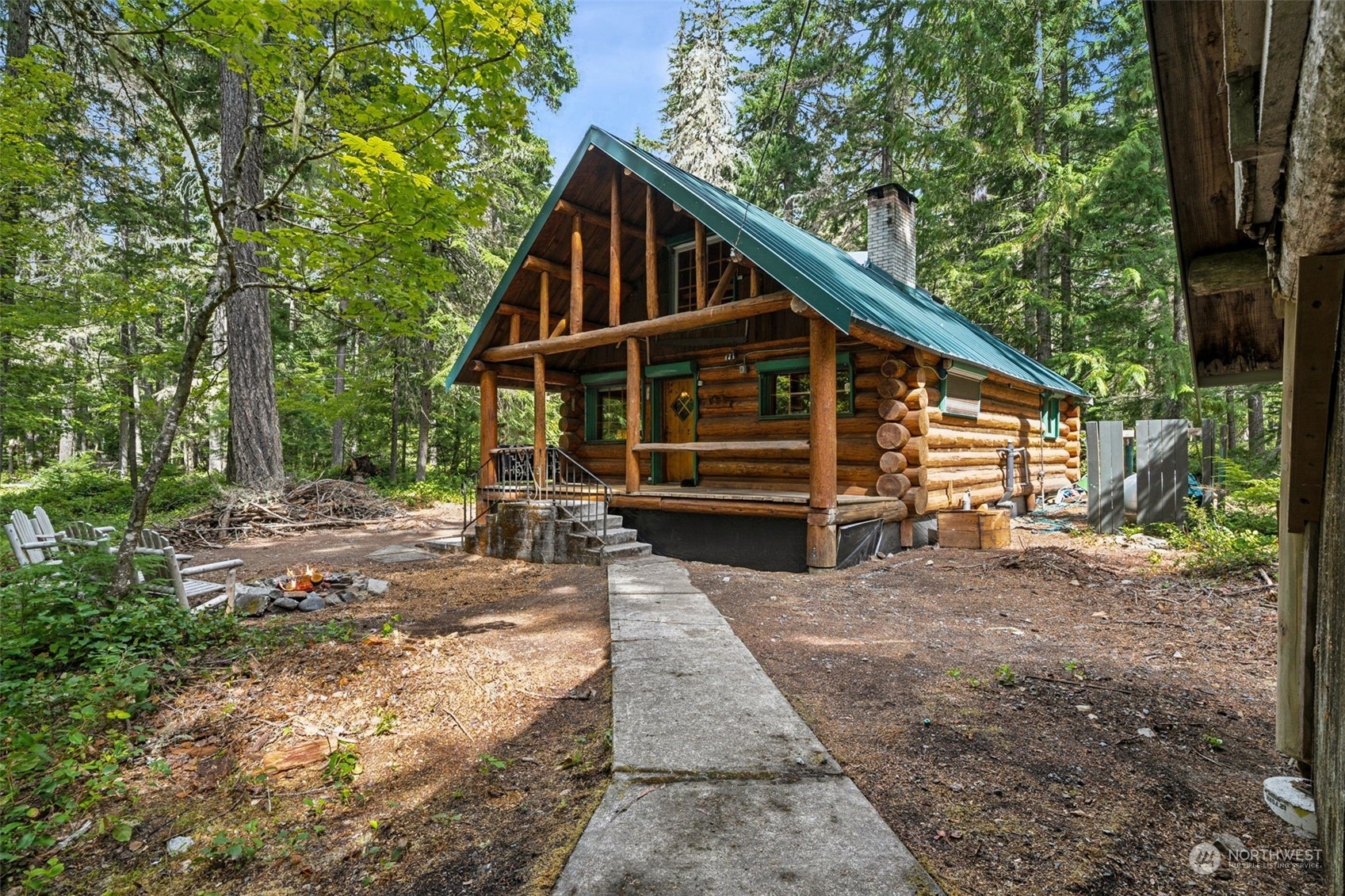 Property Photo:  132 Silver Springs Usfs  WA 98022 