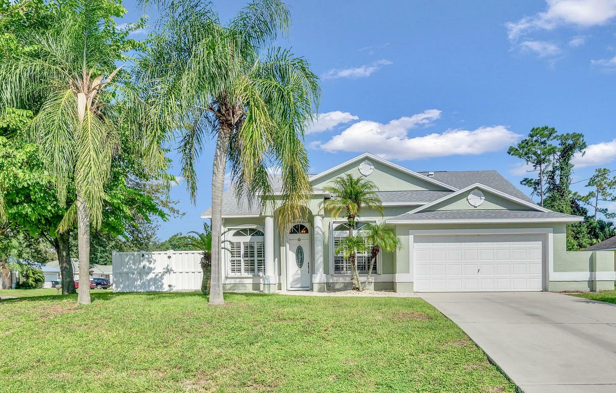 Property Photo:  1900 SW Logwood Road  FL 34953 