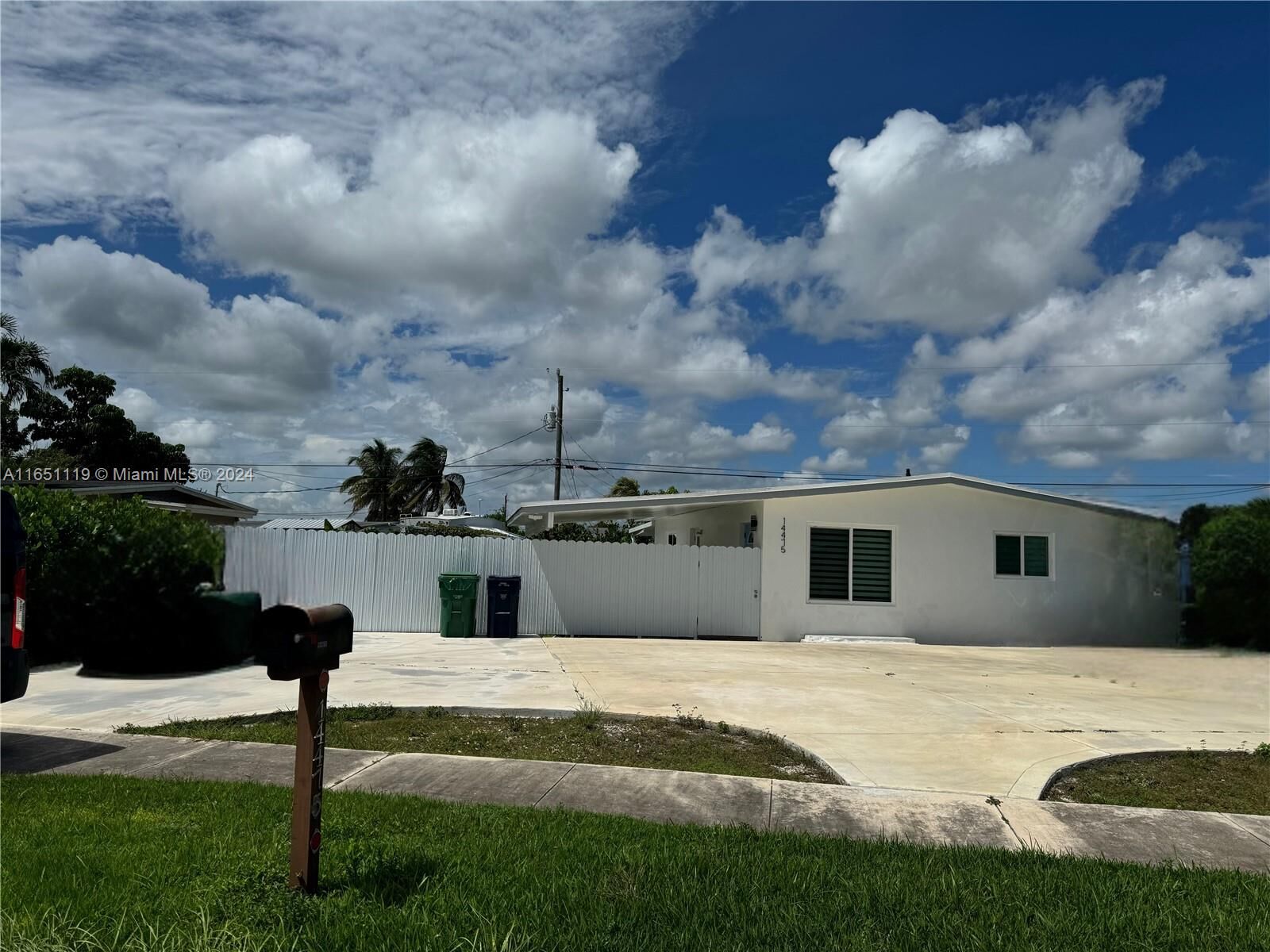 Property Photo:  14475 SW 290th Ter 0  FL 33033 