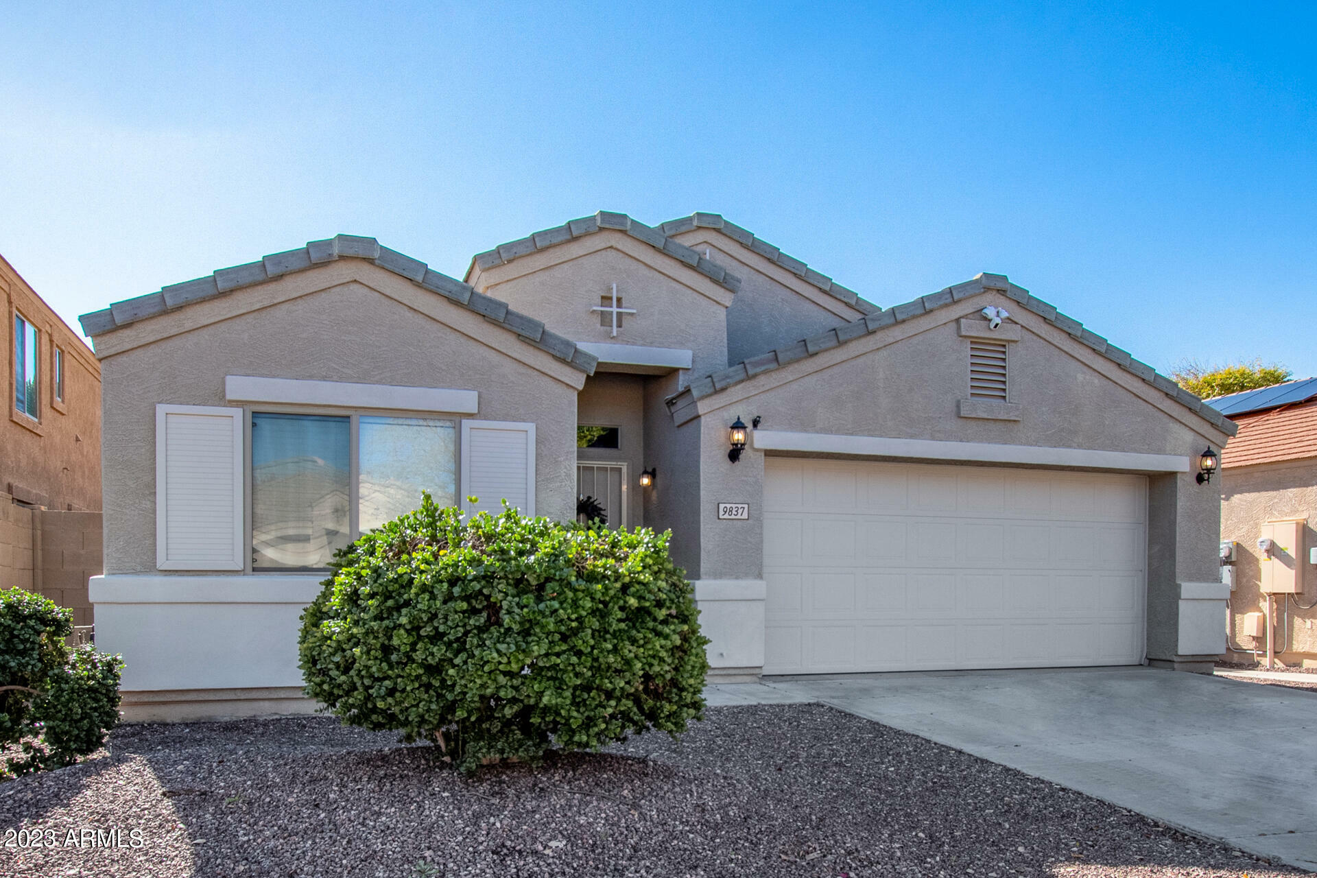 Property Photo: 9837 W Salter Drive AZ 85382