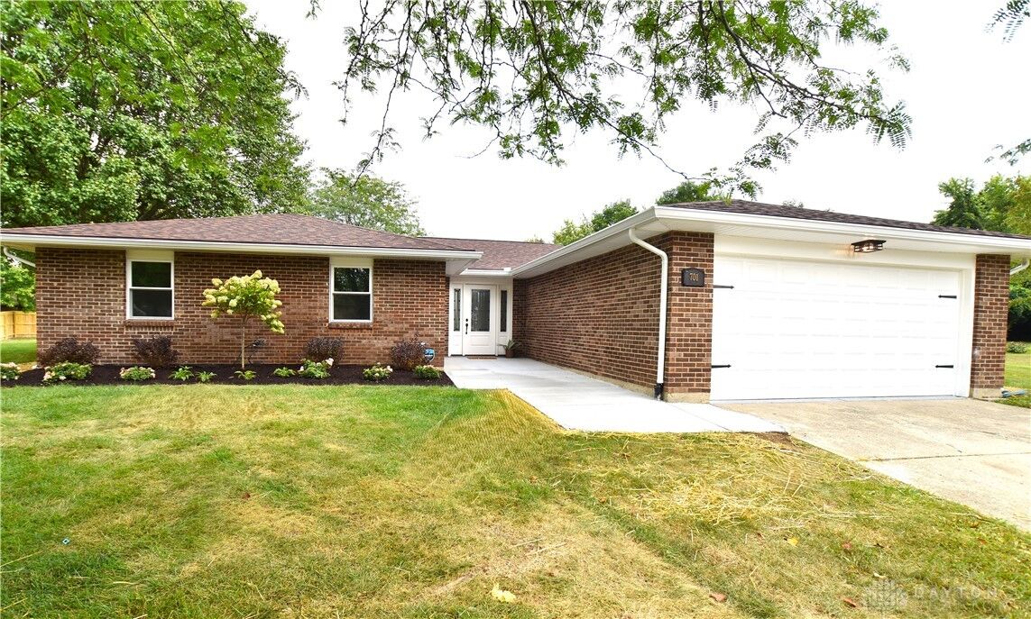 Property Photo: 701 Clear Brooke Court OH 45377