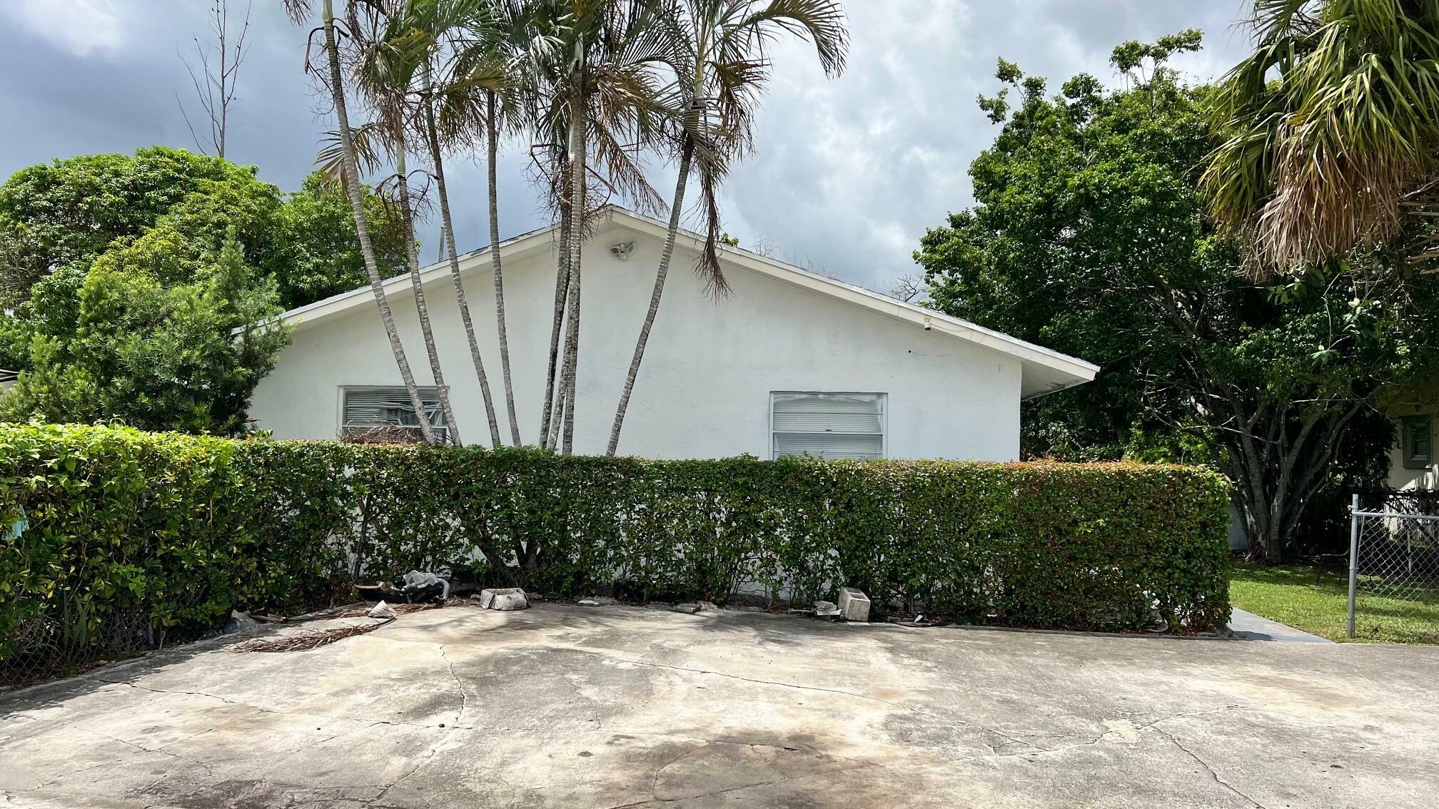 Property Photo:  3425 Grace Avenue  FL 33461 