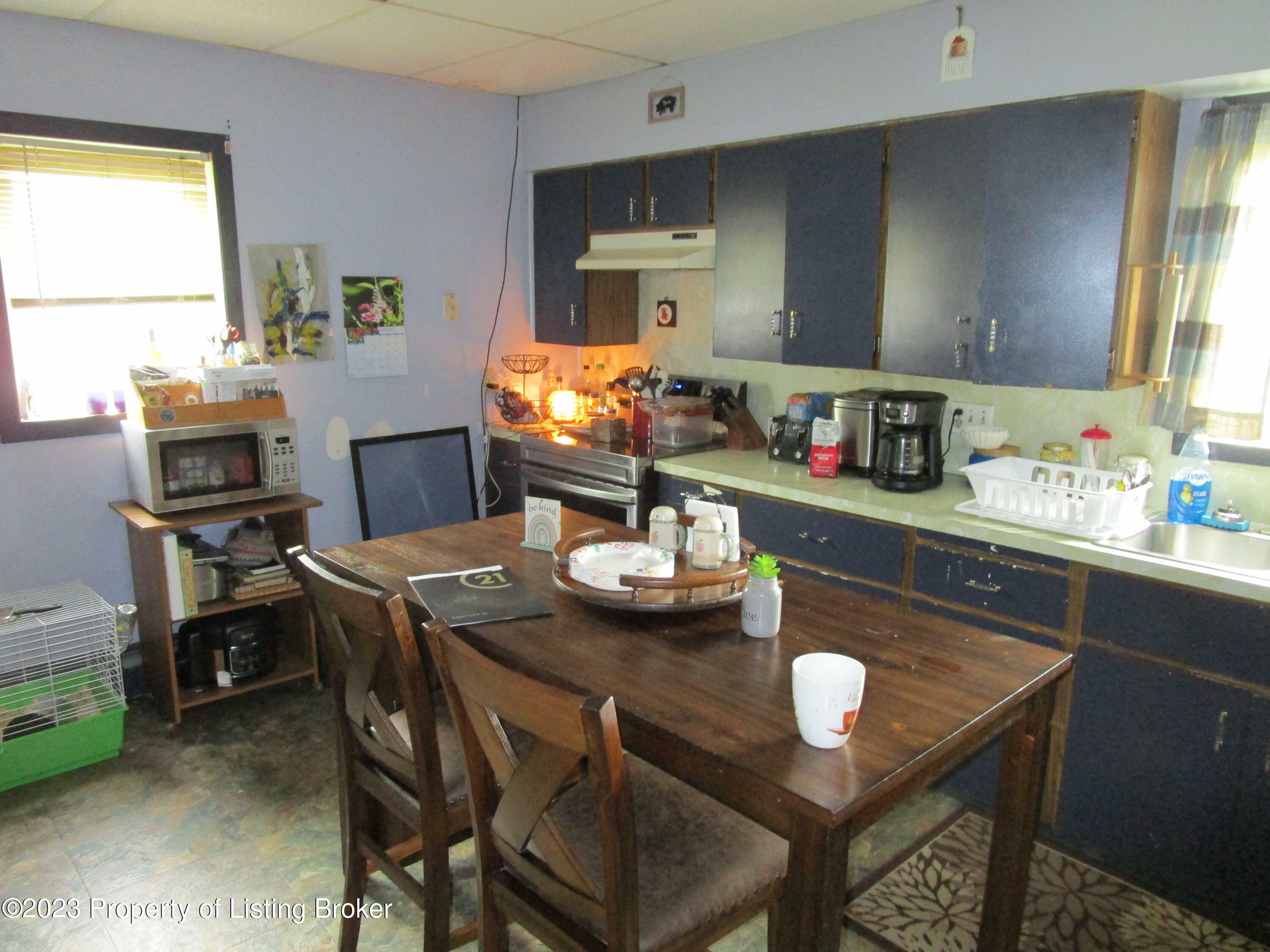 Property Photo:  209 East Street N  ND 58533 