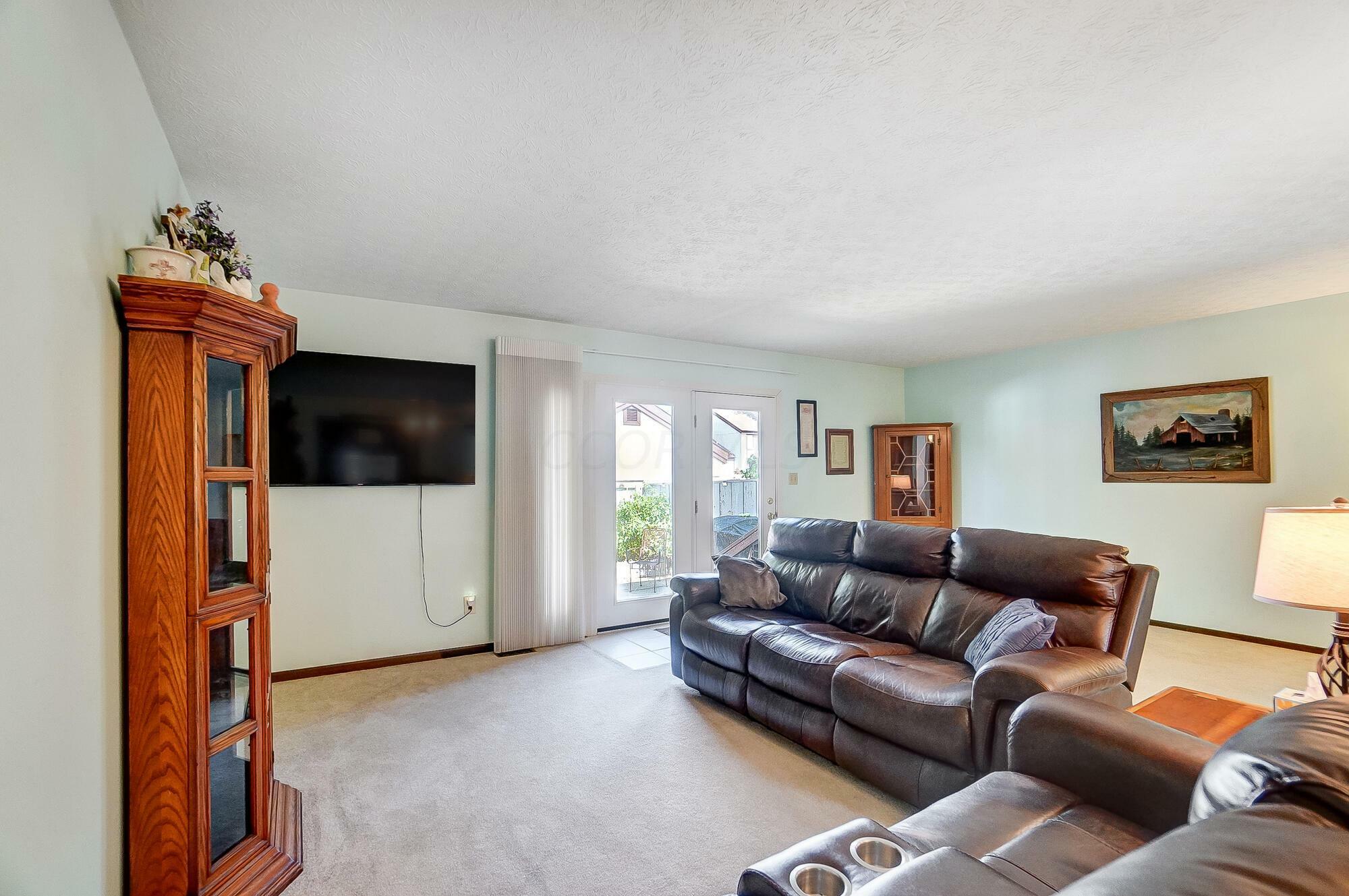 Property Photo:  161 E High Street  OH 43140 