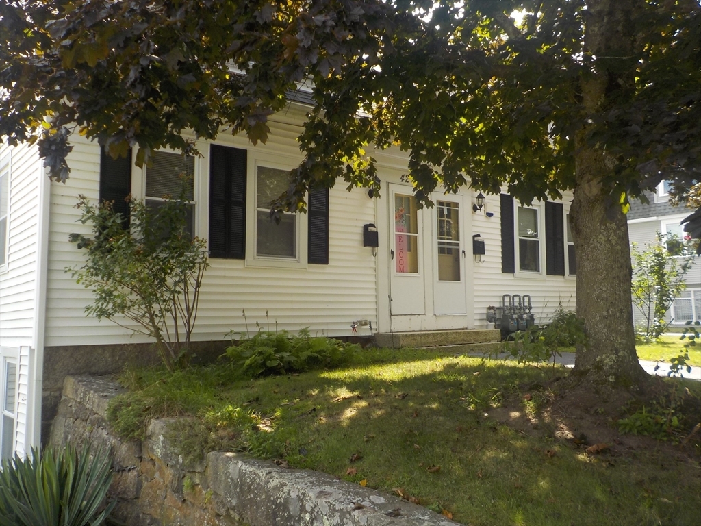 Property Photo:  40-44 Cottage St  MA 01588 