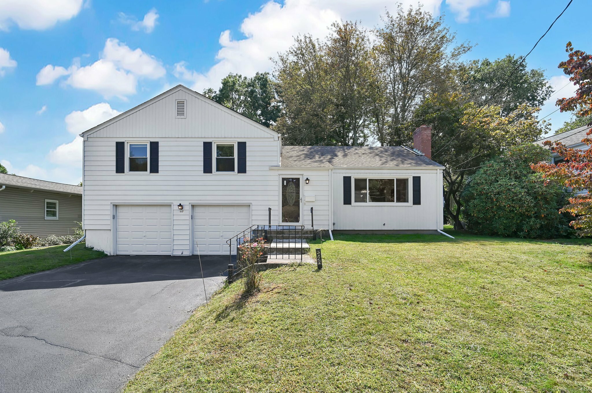 Property Photo:  117 Haynes Road  CT 06117 