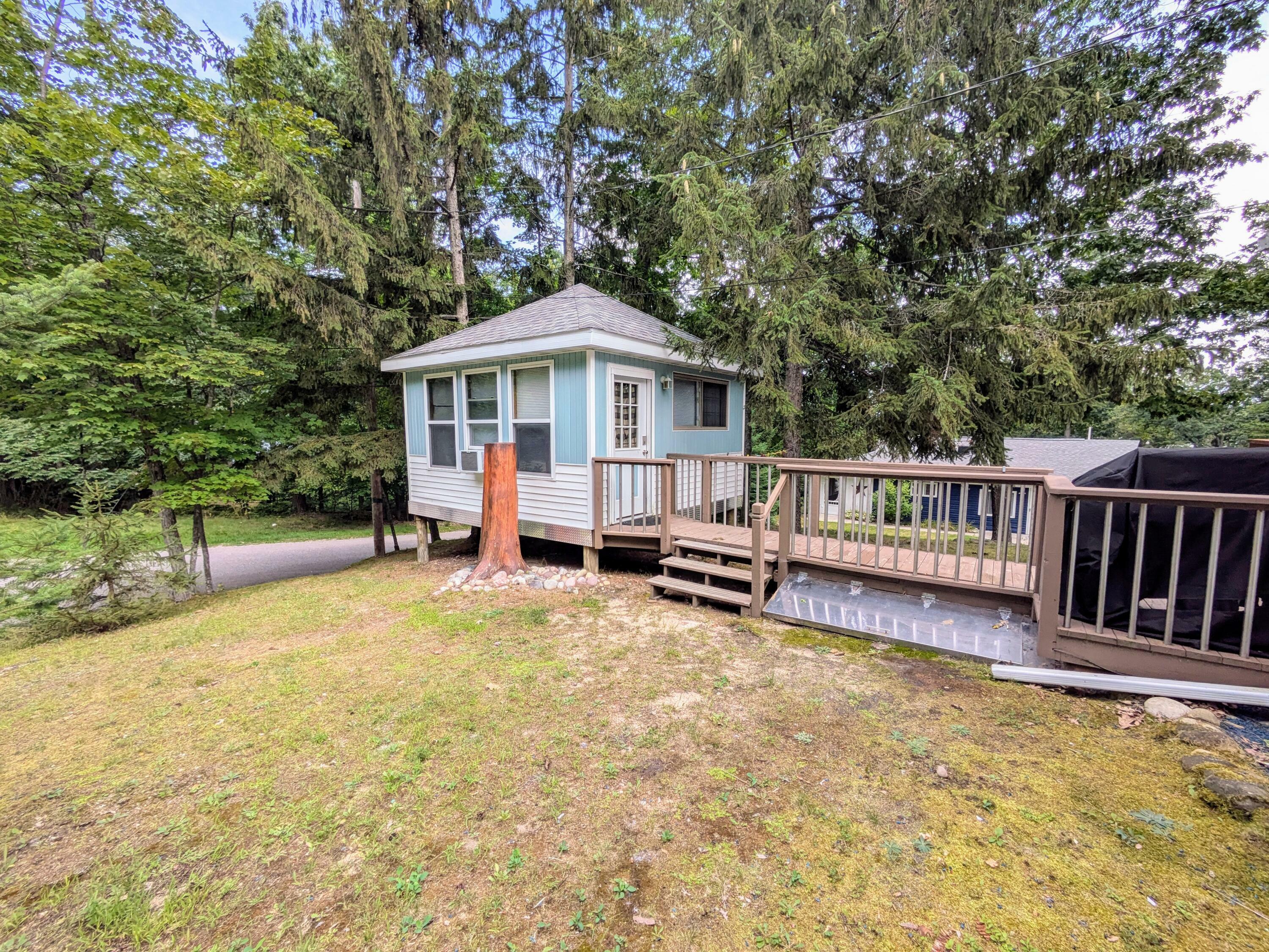 Property Photo:  1978 W Higgins Lake Drive  MI 48653 