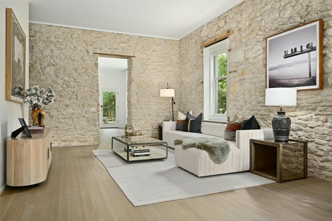 Property Photo: 1112 W 10th Street TX 78703