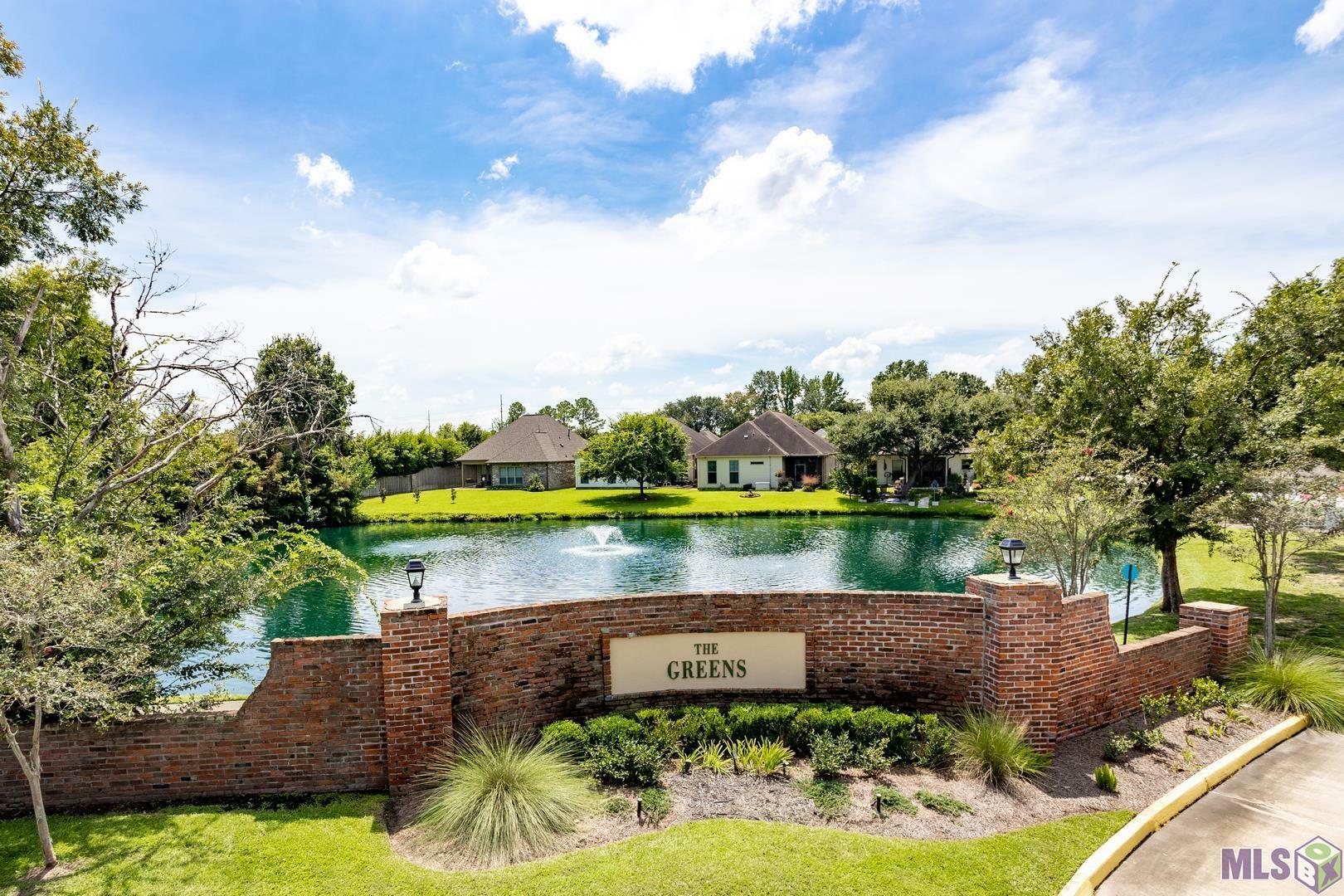 Property Photo: 5510 Courtyard Dr LA 70737