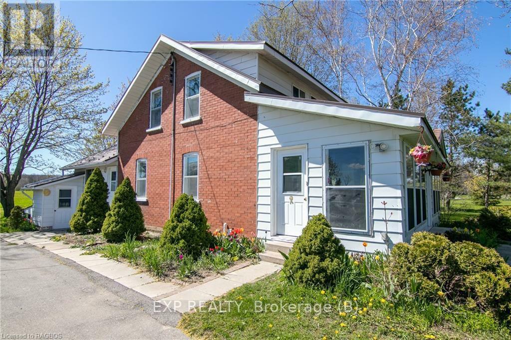 Photo de la propriété:  138268 Grey Road 112  ON N4L 1W5 