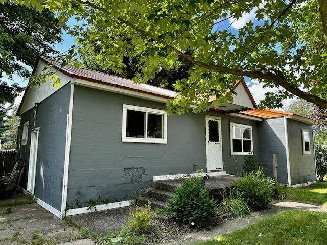 123 N Elm Street  Hesperia MI 49421 photo