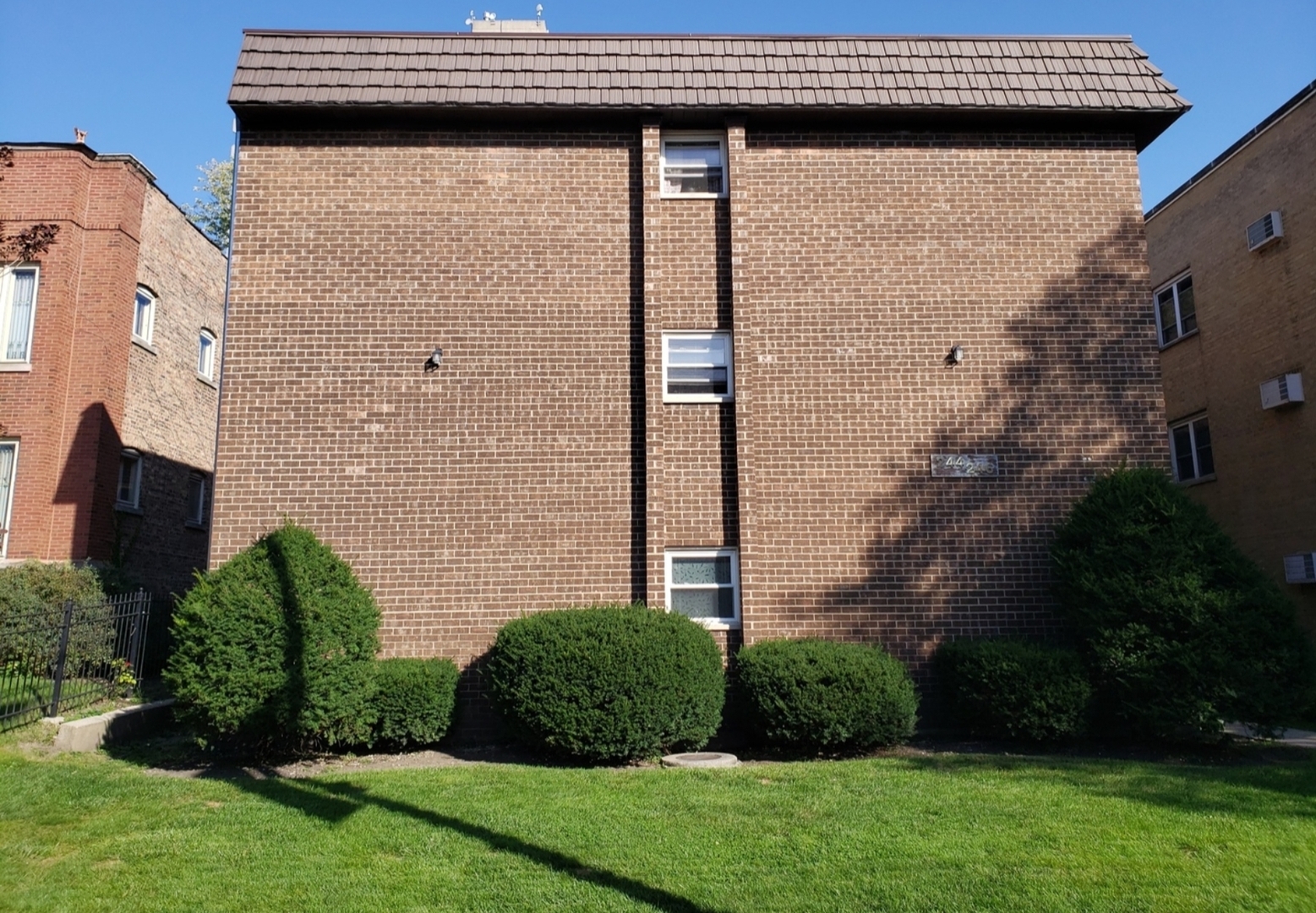 Property Photo: 246 S Marion Street 1D IL 60302