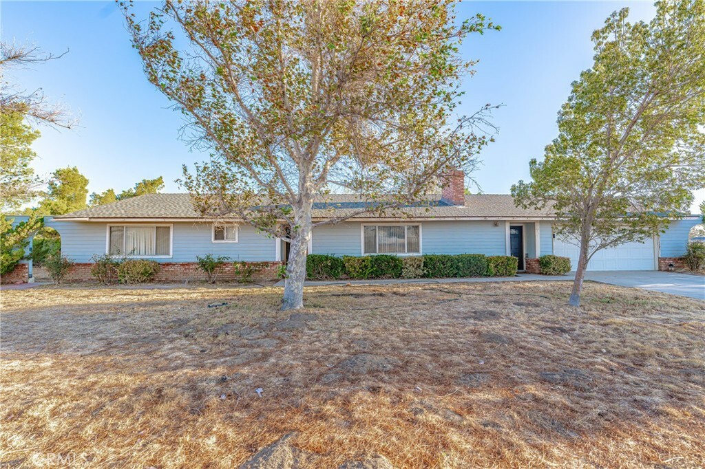 Property Photo:  8247 W Avenue D  CA 93536 